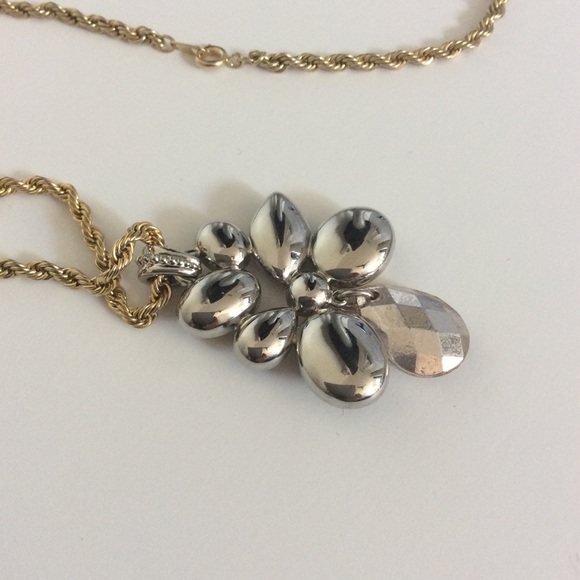 GOLD Tone Spiral Chain 24” with a Silver & Gold Pendant - Picture 6 of 14